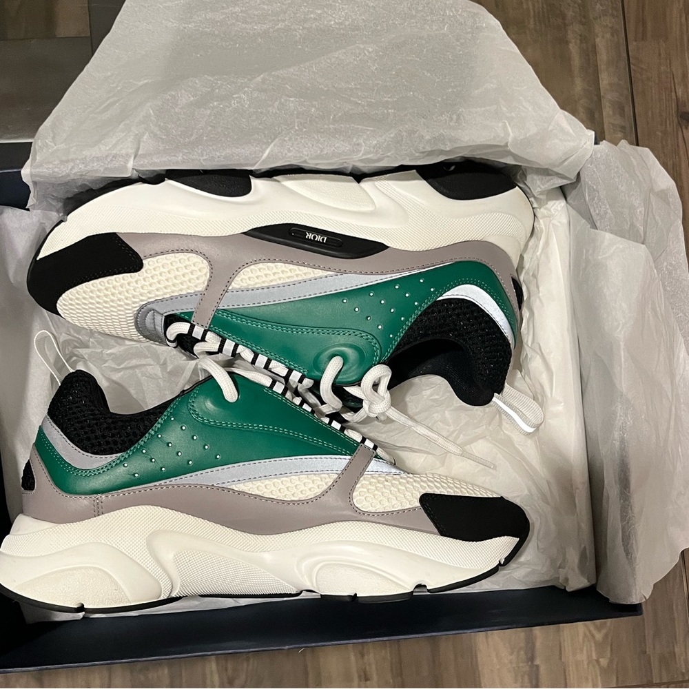 Men’s Dior B22 sneaker size 42